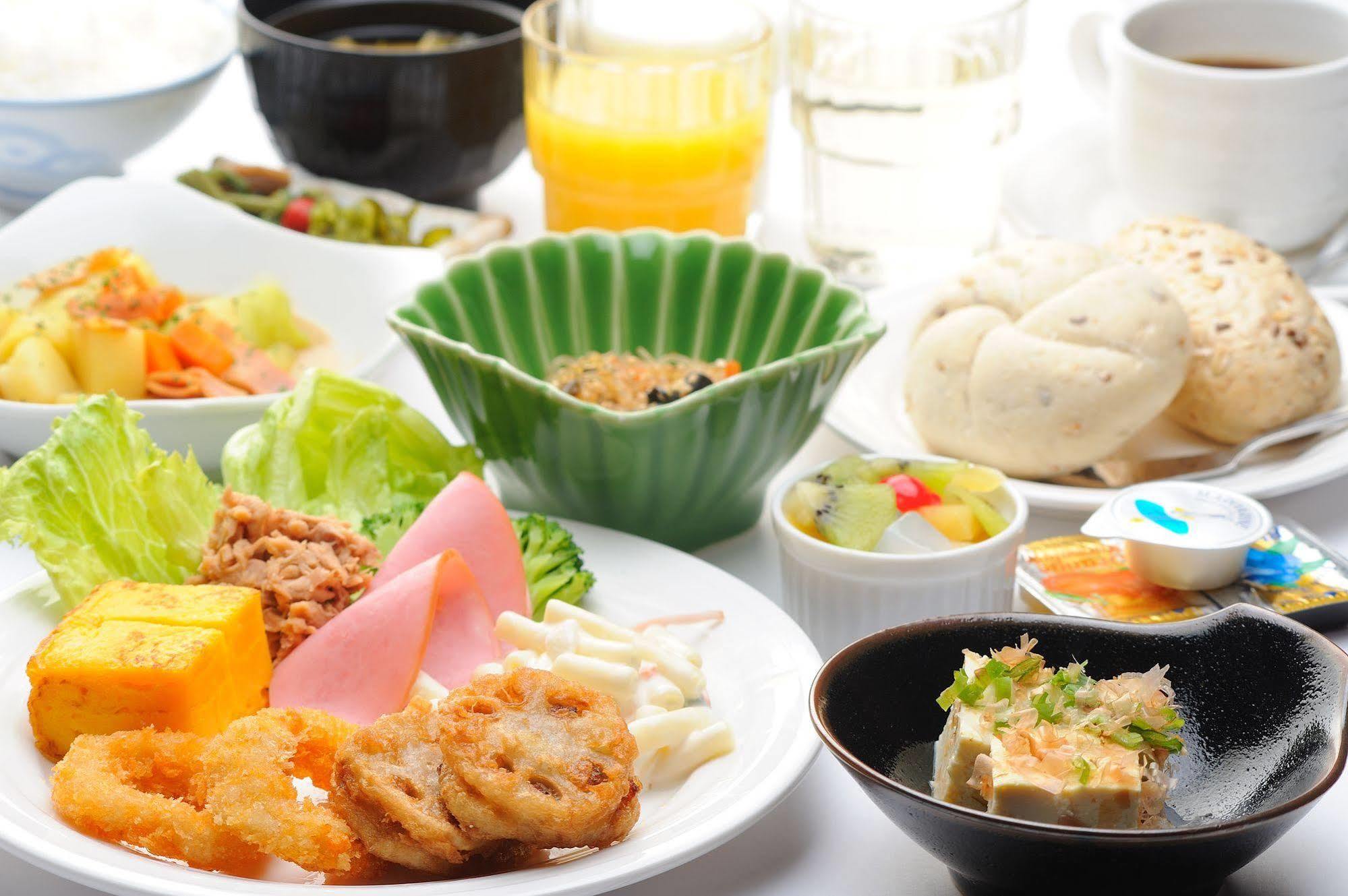 호텔 루트 인 도야마 에키마에 토야마 외부 사진